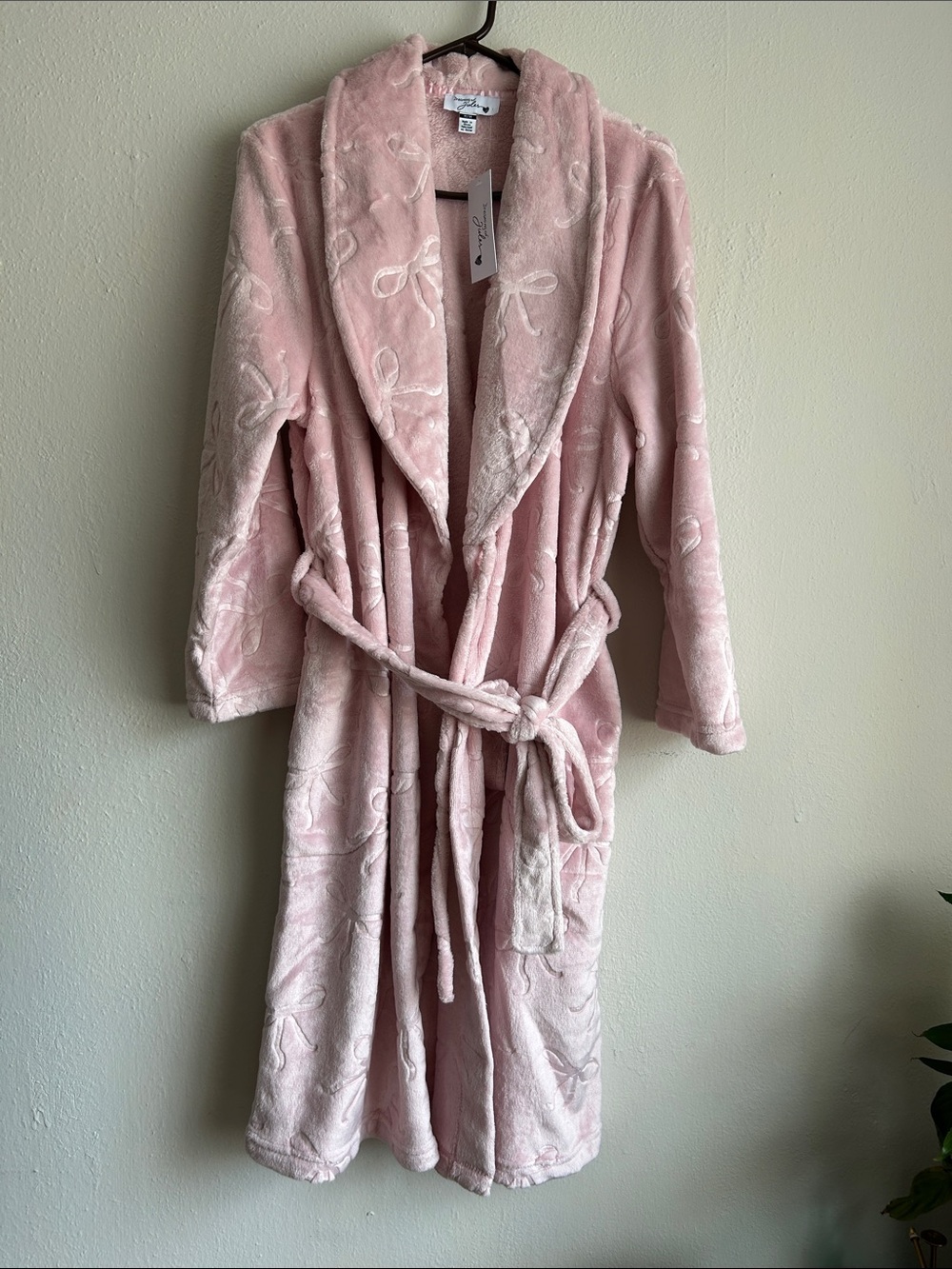 Plush Pink Bow-Pattern Robe with Shawl Collar and Tie